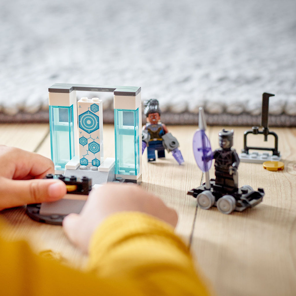 LEGO® Marvel Shuris Lab Đồ Chơi Lắp Ráp Phòng Thí Nghiệm Siêu Anh Hùng LEGO 76212 - Hình ảnh bổ sung 6