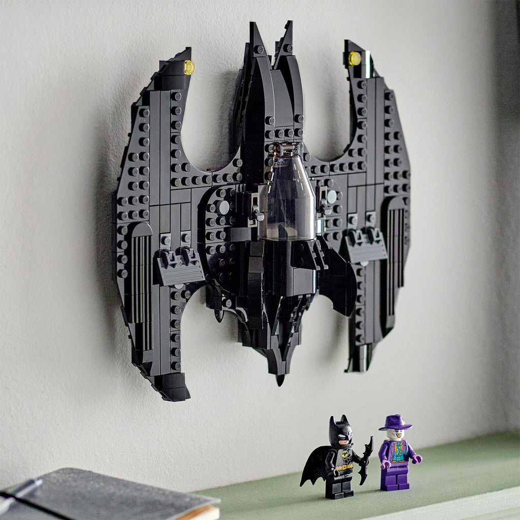 LEGO® DC Batwing: Batman™ vs. The Joker™ - Đồ chơi lắp ráp Máy bay Batwing Siêu anh hùng Batman (76265) - Góc nhìn khác 3
