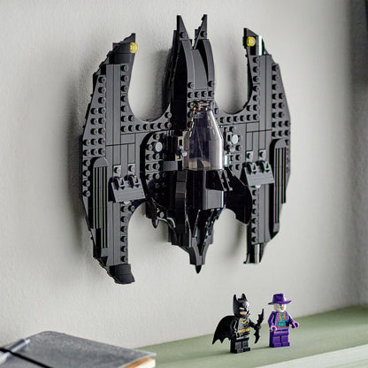 LEGO® DC Batwing: Batman™ vs. The Joker™ - Đồ chơi lắp ráp Máy bay Batwing Siêu anh hùng Batman (76265) - Góc nhìn khác 3