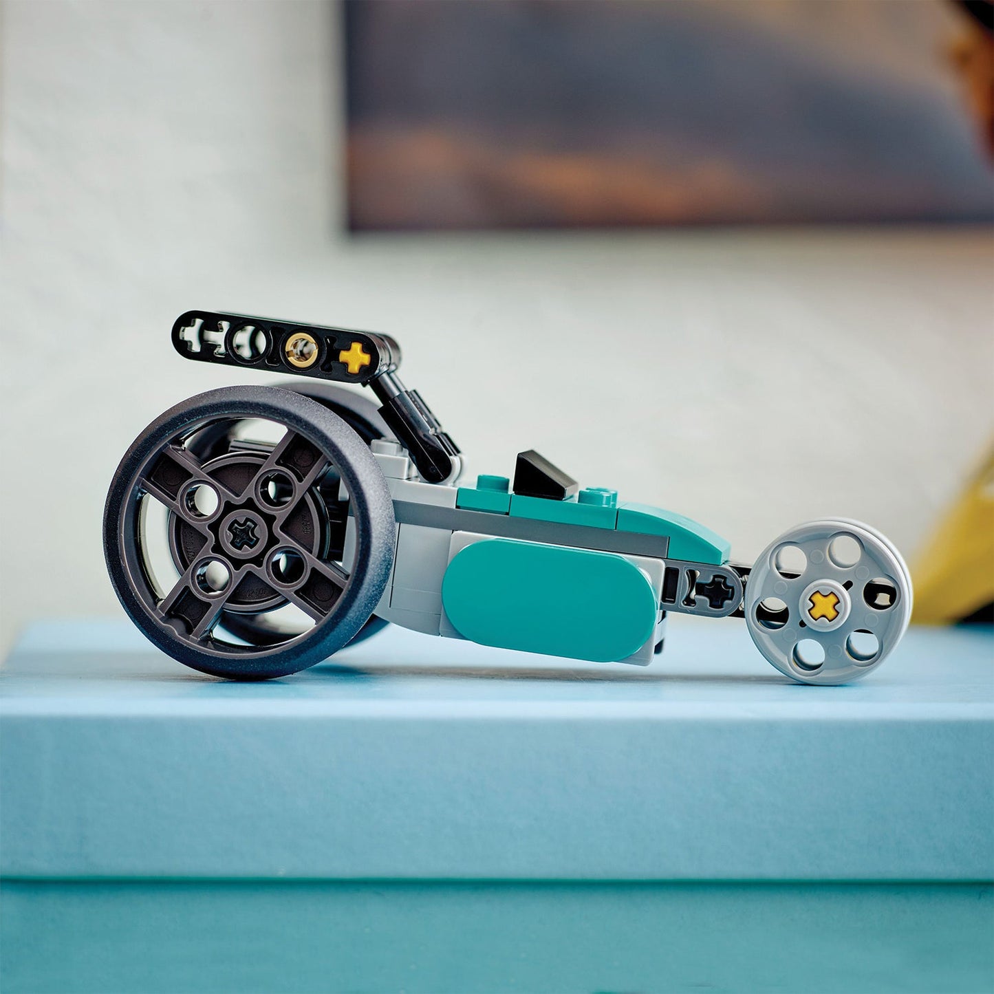 LEGO® Creator 3-in-1 Vintage Motorcycle (31135) - Đồ chơi lắp ráp xe mô tô cổ điển 3 trong 1 - LEGO - Hình ảnh bổ sung 6
