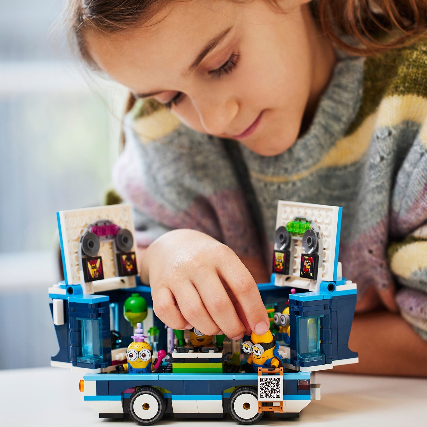 LEGO® Despicable Me 4 Minions’ Music Party Bus - Đồ Chơi Lắp Ráp Xe Buýt Tiệc Tùng Minion - LEGO 75581 - Hình ảnh bổ sung 6