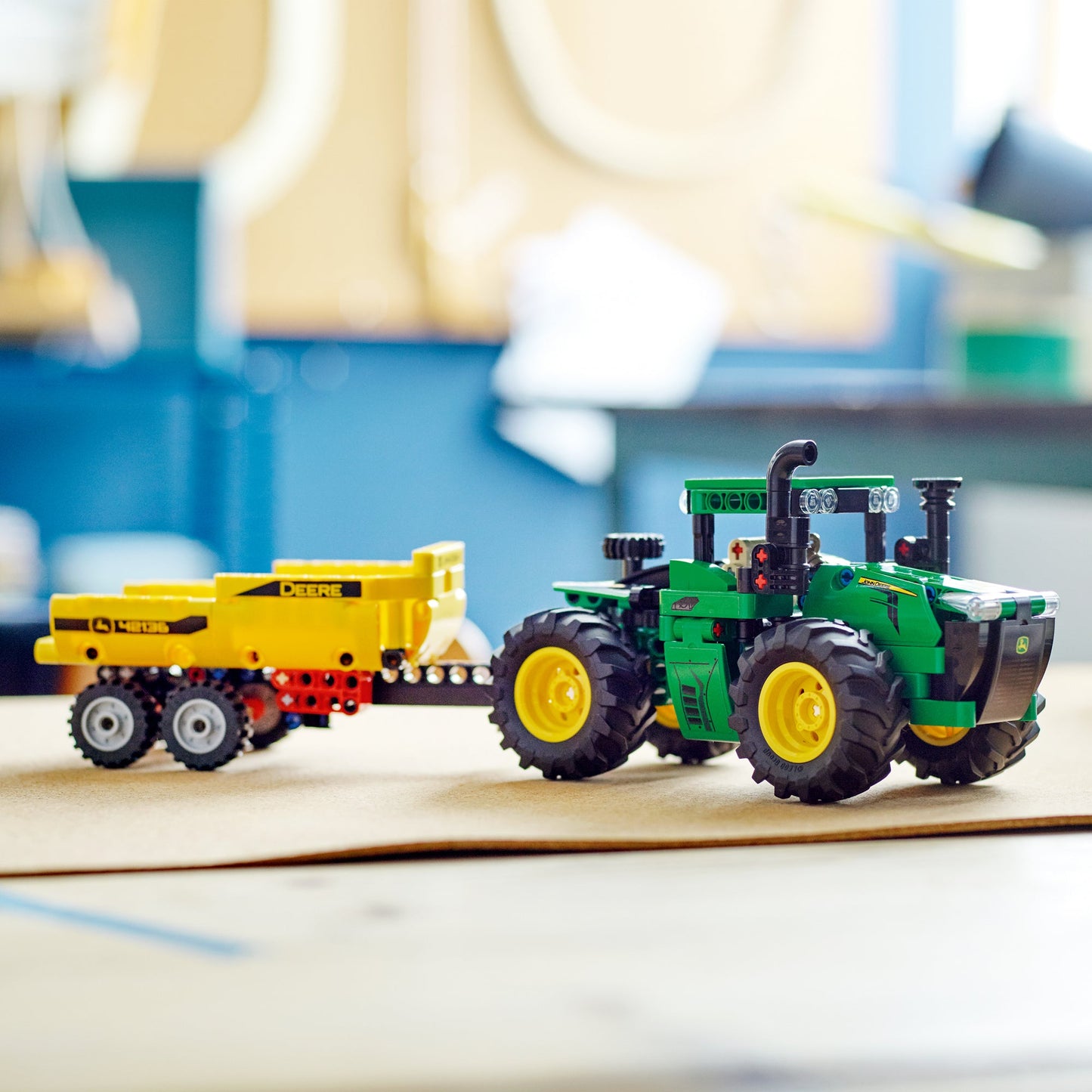 LEGO® Technic™ John Deere 9620R 4WD Tractor - Mô Hình Máy Kéo Nông Nghiệp LEGO 42136 - Hình ảnh bổ sung 5