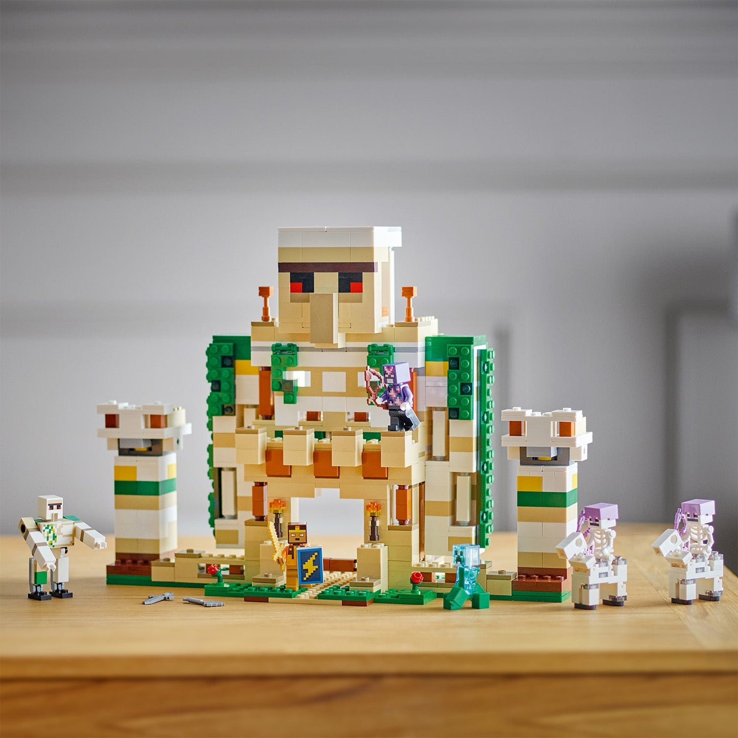 LEGO® Minecraft™ The Iron Golem Fortress - Pháo Đài Người Sắt Golem Biến Hình - LEGO 21250 - Hình ảnh bổ sung 6