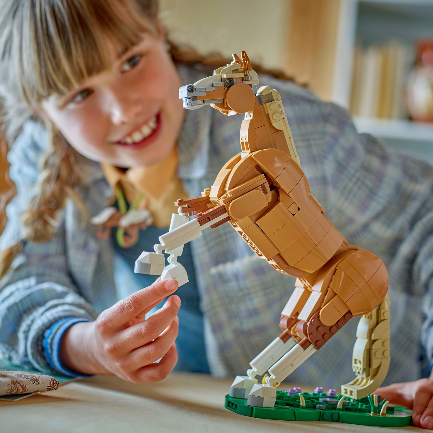 LEGO® Creator 3-in-1 Beautiful Horse - Đồ Chơi Lắp Ráp Động Vật 3-trong-1 (31166) - Hình ảnh bổ sung 9
