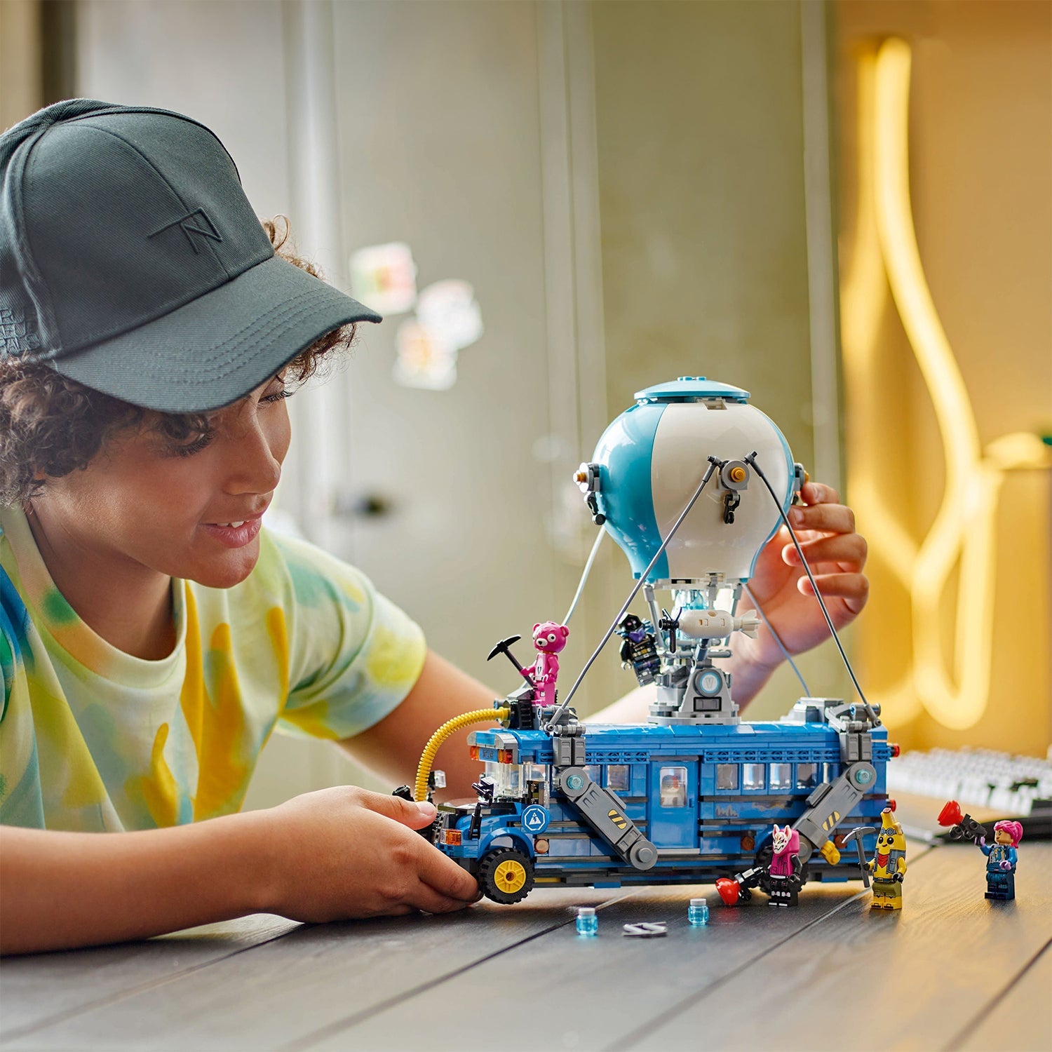 LEGO® Fortnite Battle Bus - Xe Bus Chiến Đấu Fortnite - LEGO 77073 - Hình ảnh bổ sung 6