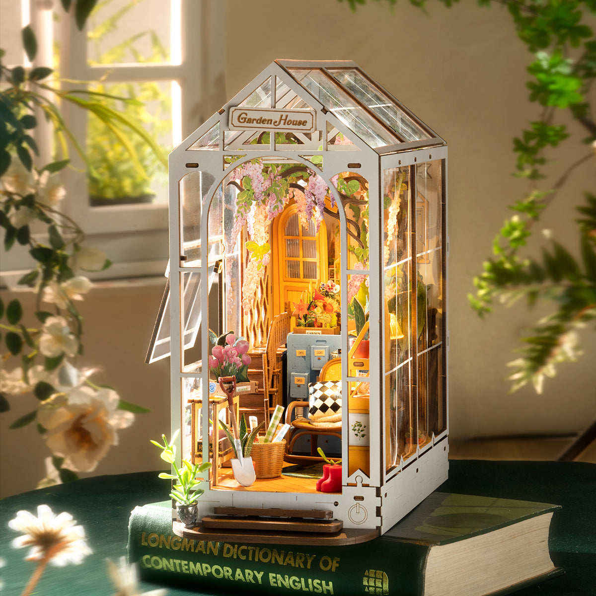 Rolife Book Nook Kit - Holiday Garden House TGB06 - Mô hình nhà gỗ DIY trang trí kệ sách - Rolife