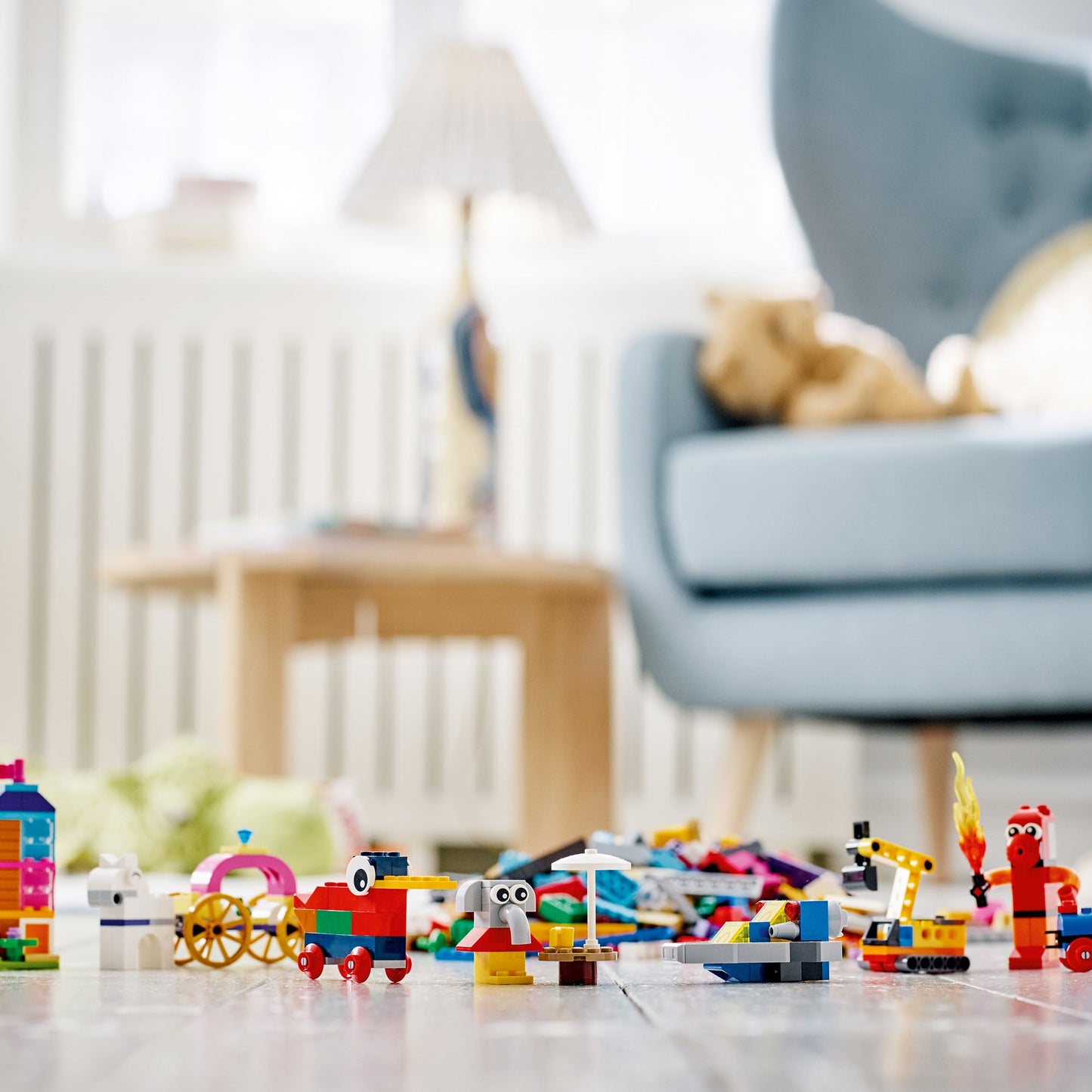 LEGO® Classic 90 Years of Play - Bộ Đồ Chơi Lắp Ráp Kỷ Niệm 90 Năm LEGO 11021 - Hình ảnh bổ sung 4