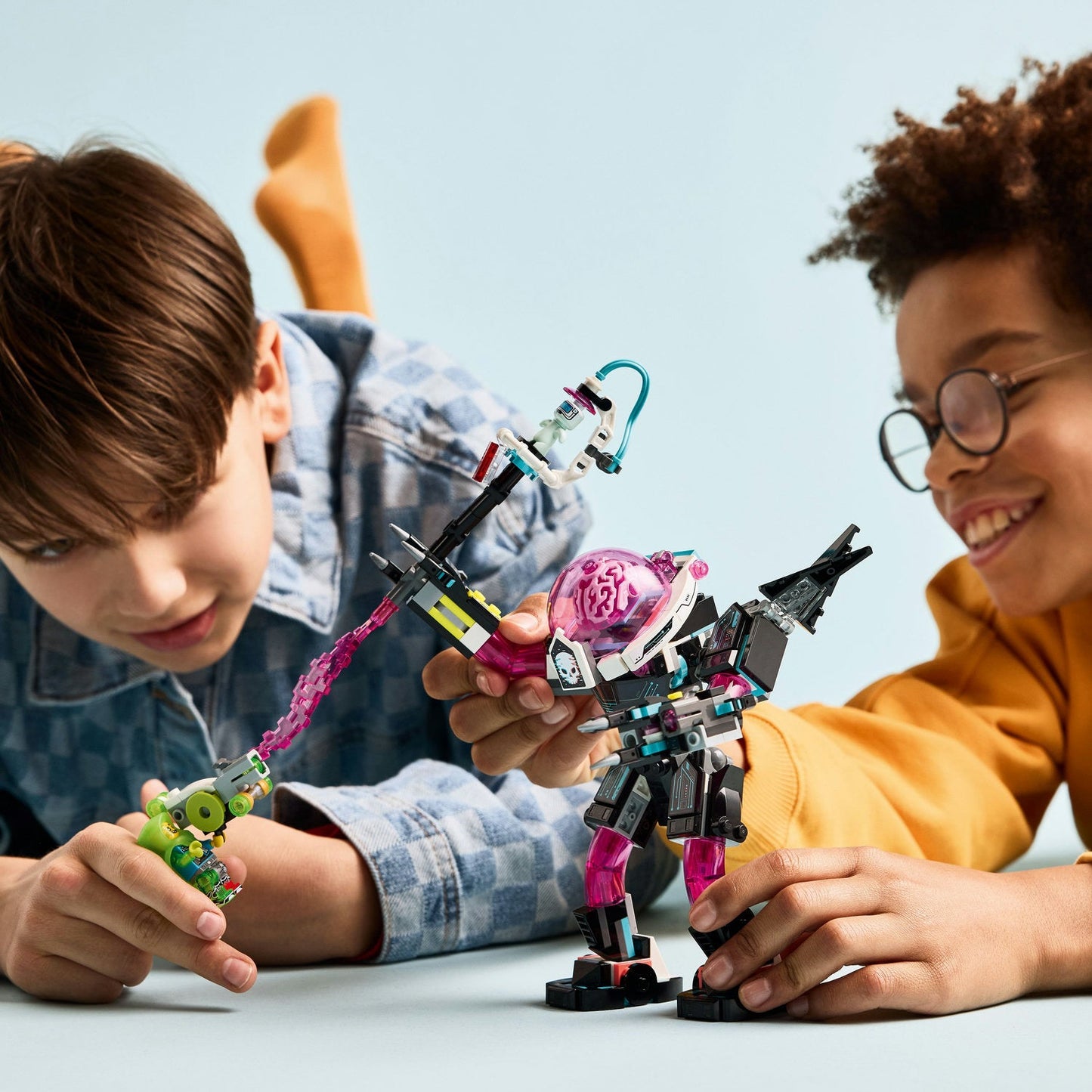 LEGO® DREAMZzz™ Mateo vs. Cyber Brain Mech - Bộ Lắp Ráp Robot 2 Trong 1 - LEGO 71495 - Góc nhìn khác 3