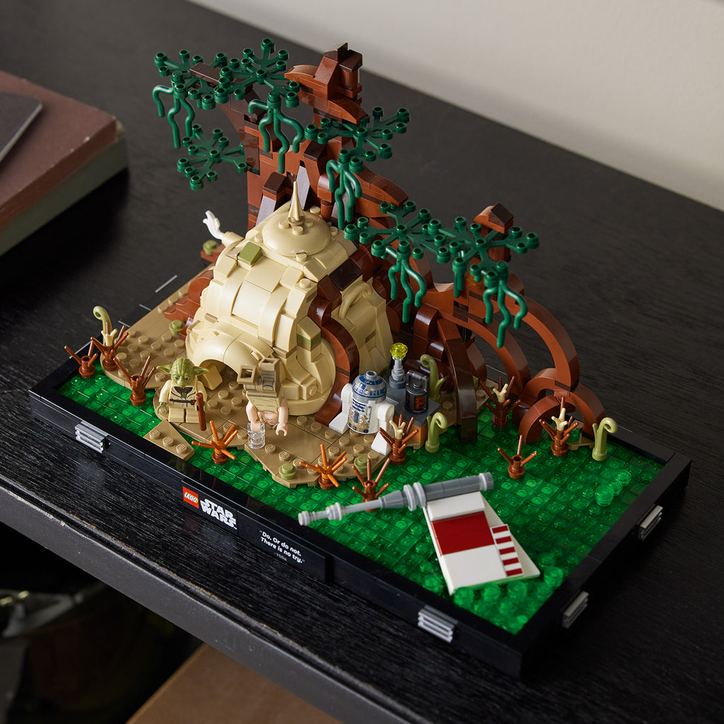 LEGO® Star Wars™ Dagobah™ Jedi™ Training Diorama - Bộ Mô Hình Trưng Bày Đầm Lầy Dagobah LEGO 75330
