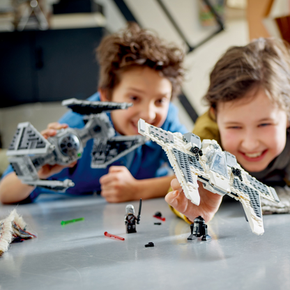 LEGO® Star Wars™ Mandalorian Fang Fighter vs. TIE Interceptor™ Đồ Chơi Lắp Ráp LEGO 75348 - Góc nhìn khác 3
