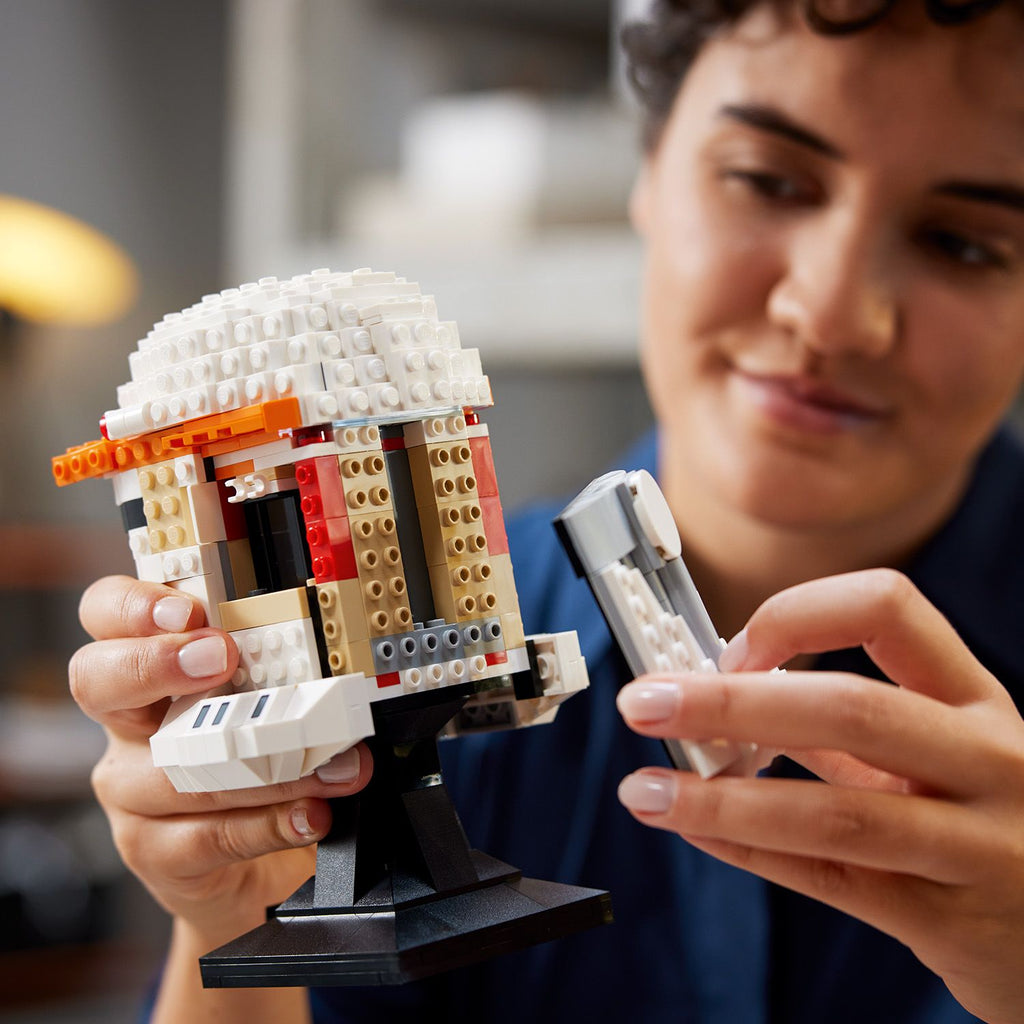 LEGO® Star Wars™ Clone Commander Cody™ Helmet - Mô hình Lắp ráp Mũ Bảo hiểm (75350) LEGO - ảnh 3 - LEGO Set
