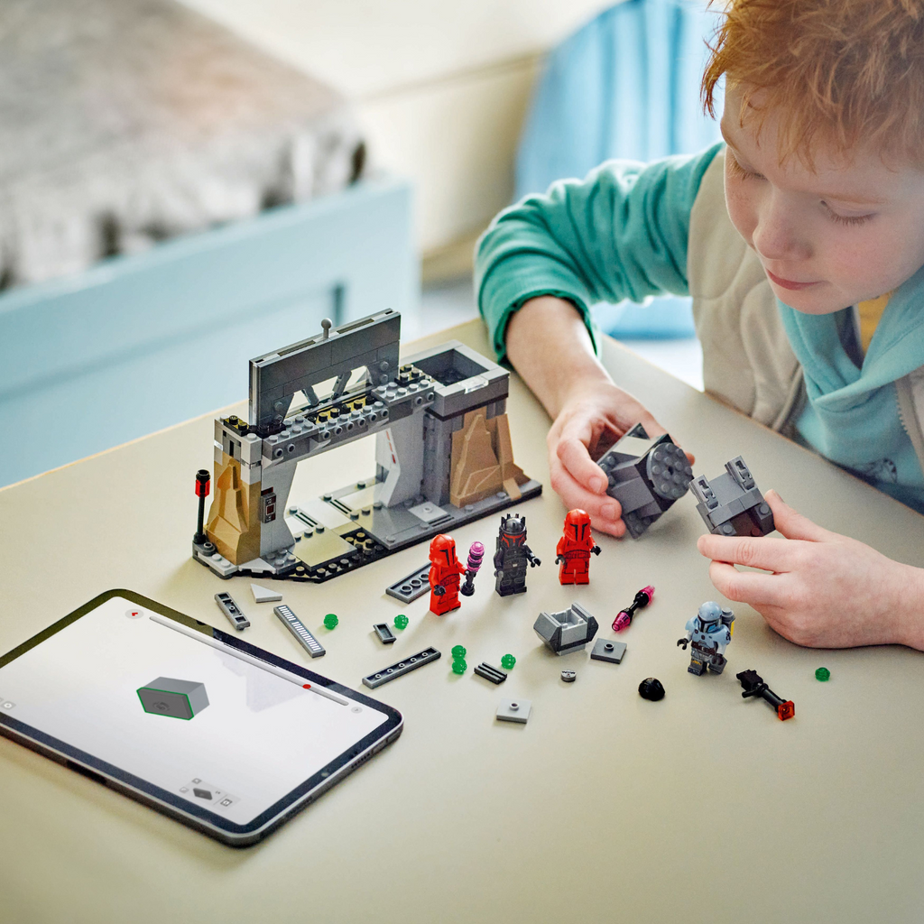 LEGO® Star Wars™ Paz Vizsla™ and Moff Gideon™ Battle Đồ chơi lắp ráp LEGO 75386 - Góc nhìn khác 3