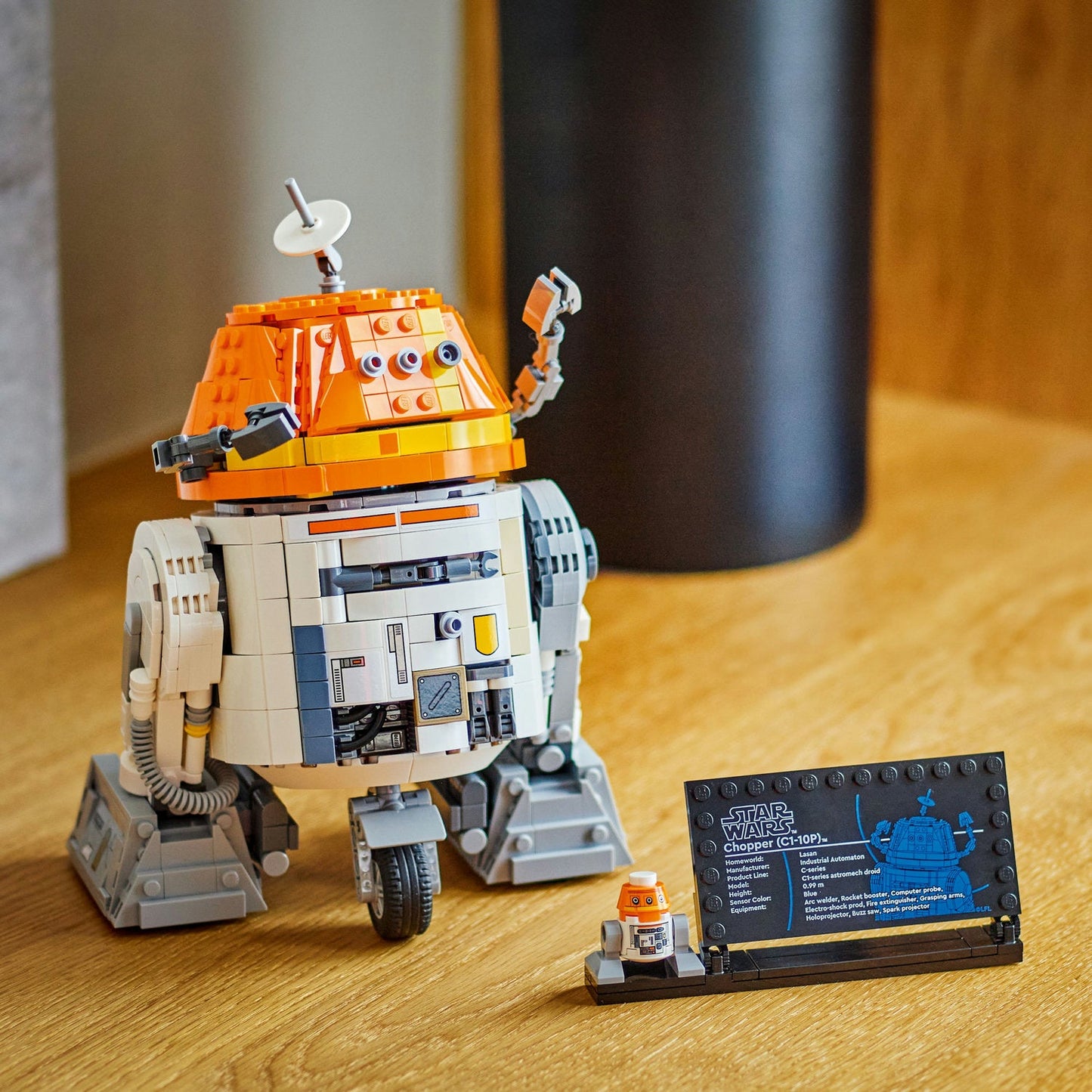LEGO® Star Wars™ Chopper (C1-10P)™ Astromech Droid - Mô hình lắp ráp Star Wars LEGO 75416 - Góc nhìn khác 3