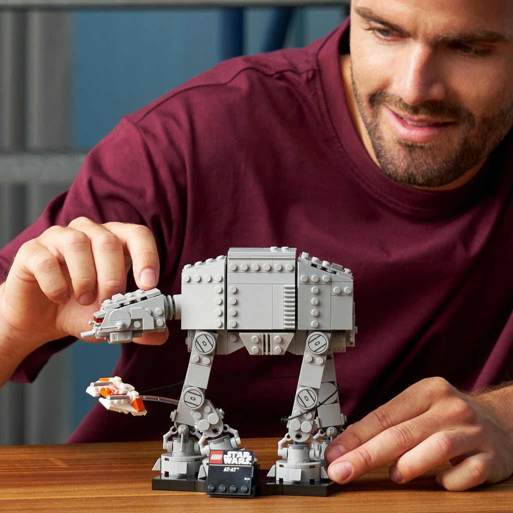 LEGO® Star Wars™ AT-AT™ - Mô hình lắp ráp Star Wars chính hãng - LEGO 75440 - Góc nhìn khác 3