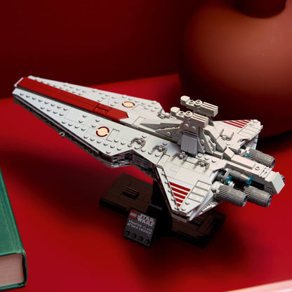 LEGO® Star Wars™ Venator-Class Attack Cruiser™ Mô Hình Phi Thuyền Tấn Công LEGO 75441 - Hình ảnh bổ sung 6