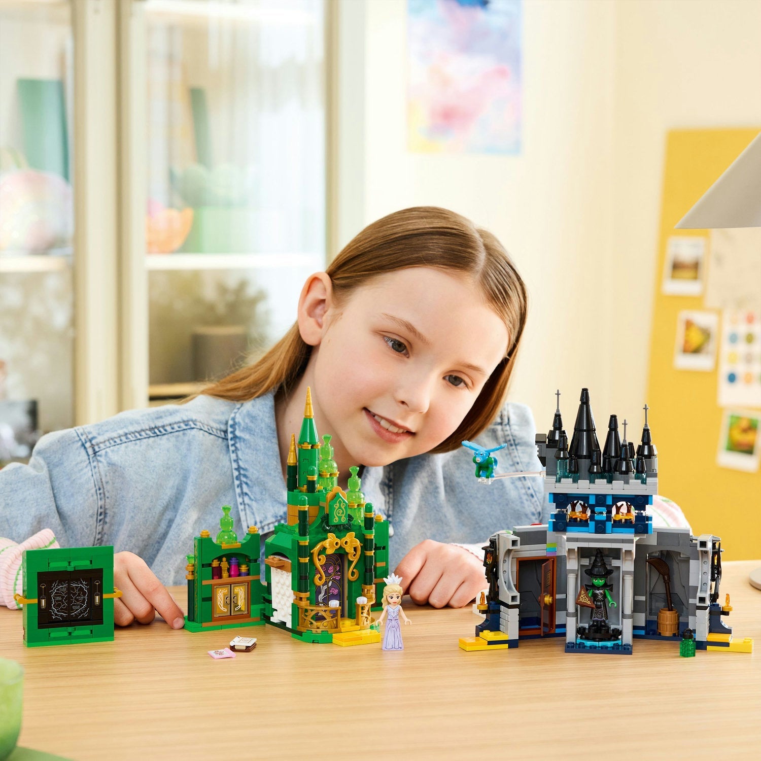 LEGO® Wicked Emerald City & Kiamo Ko Castle - Đồ Chơi Lắp Ráp Lego 75689 - Góc nhìn khác 3