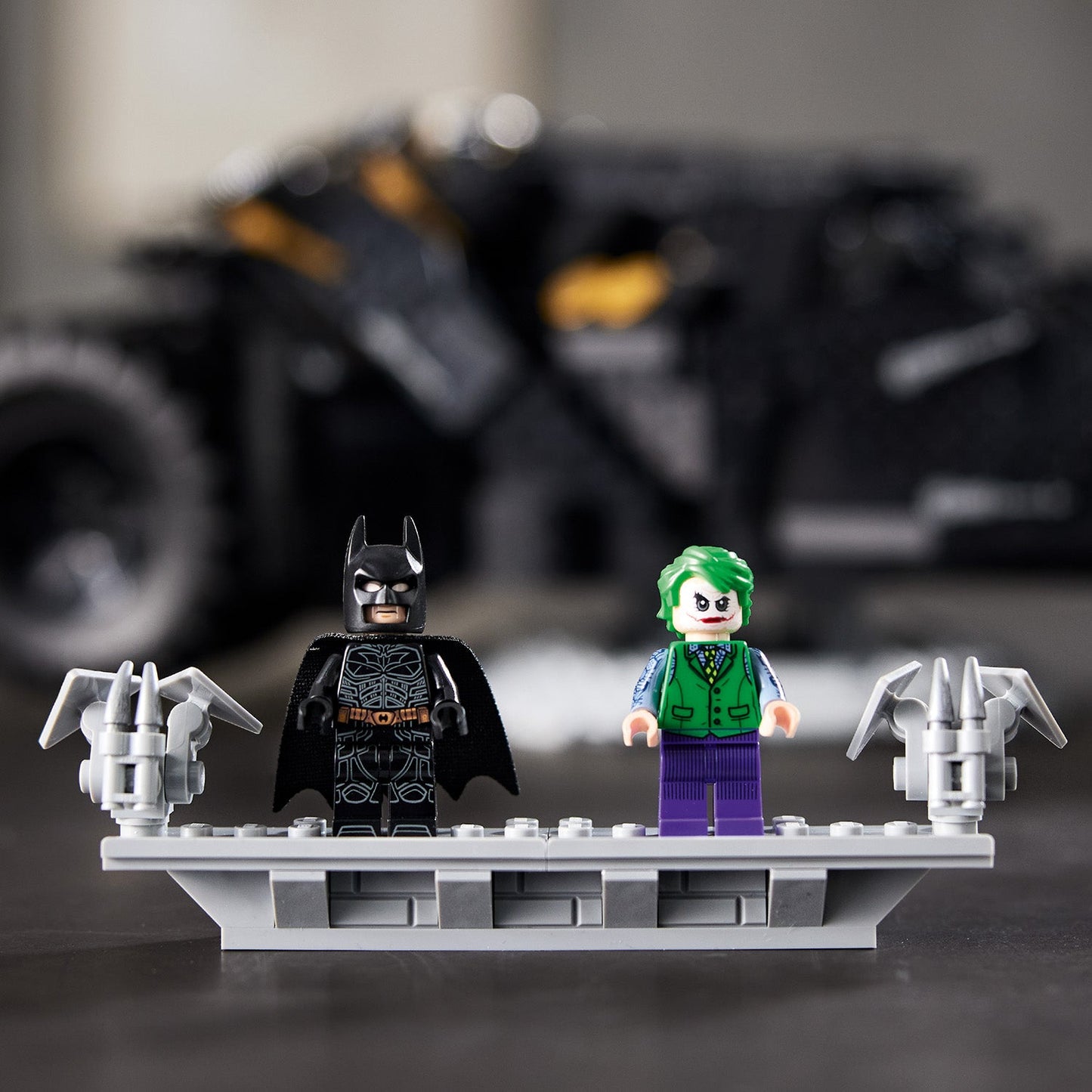 LEGO® DC Batman™ Batmobile™ Tumbler (76240) - Mô hình lắp ráp xe Batman bọc thép - LEGO DC Super Heroes LEGO - ảnh 3 - LEGO S