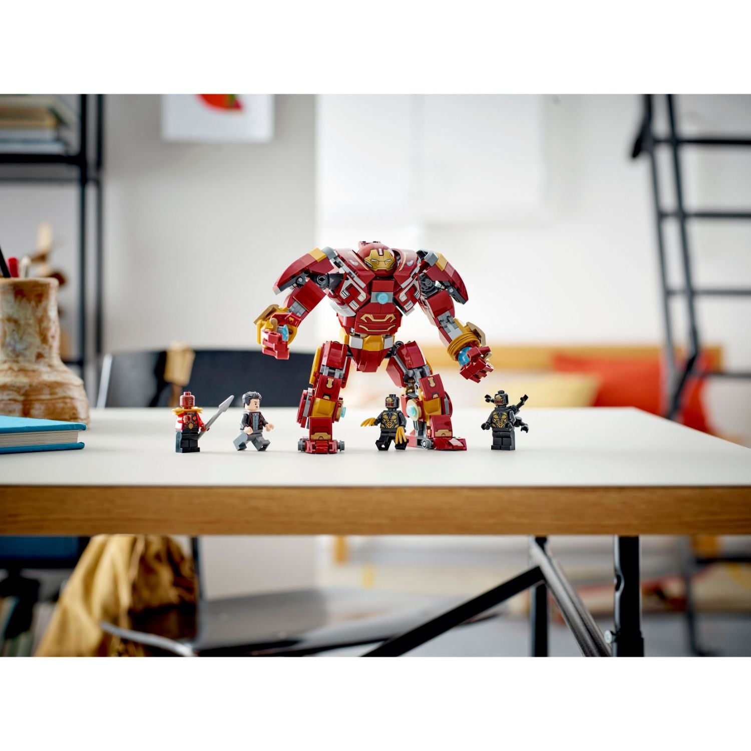 LEGO® Marvel The Hulkbuster: The Battle of Wakanda - Đồ chơi lắp ráp Robot Mech Marvel LEGO 76247 - Góc nhìn khác 3