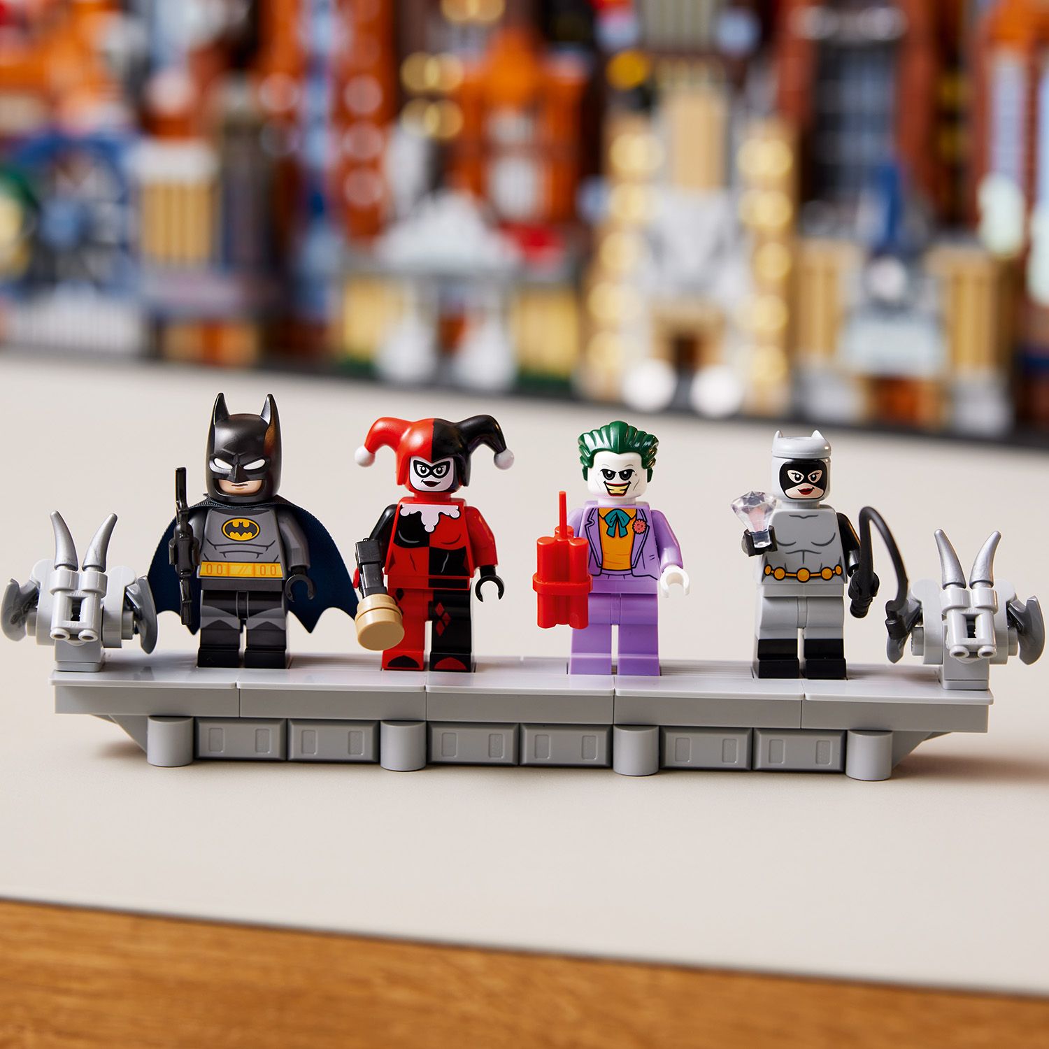 LEGO® DC Batman: The Animated Series Gotham City™ - Mô Hình Lắp Ráp Thành Phố Gotham 76271 LEGO - ảnh 4 - Lego