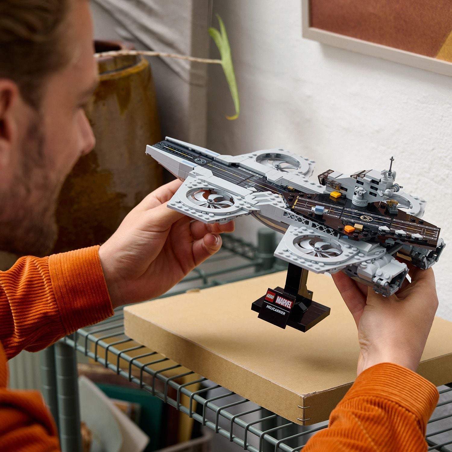 LEGO® Marvel The Avengers Helicarrier - Mô hình Phi cơ Biệt đội Siêu anh hùng Marvel (76295) - Hình ảnh bổ sung 7