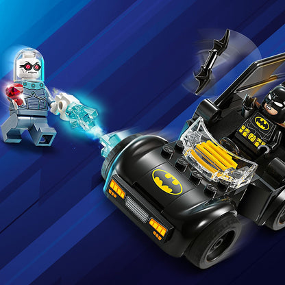 LEGO® DC Batman™: Batman & Batmobile™ vs. Mr. Freeze™ - Bộ Đồ Chơi Lắp Ráp Xe Batmobile Siêu Anh Hùng LEGO 76301 - Hình ảnh bổ sung 6
