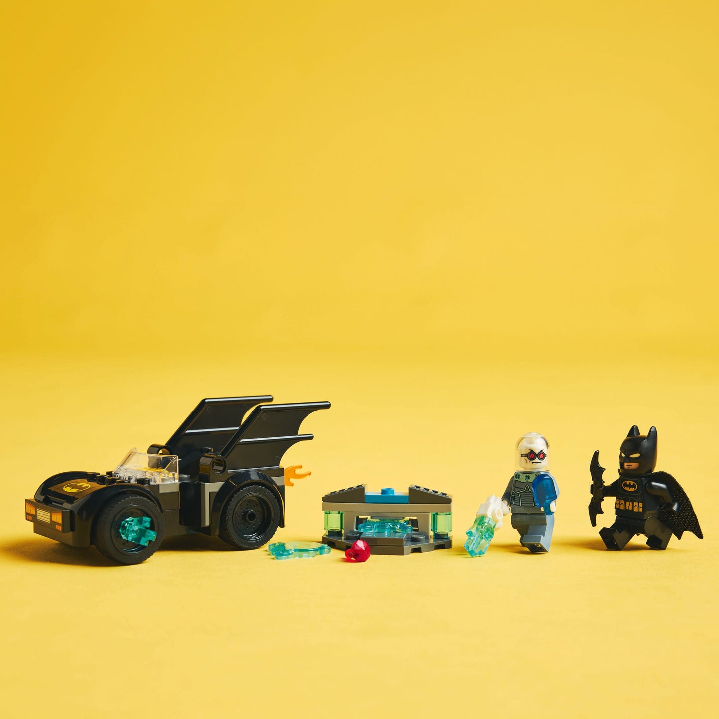 LEGO® DC Batman™: Batman & Batmobile™ vs. Mr. Freeze™ - Bộ Đồ Chơi Lắp Ráp Xe Batmobile Siêu Anh Hùng LEGO 76301 - Hình ảnh bổ sung 5