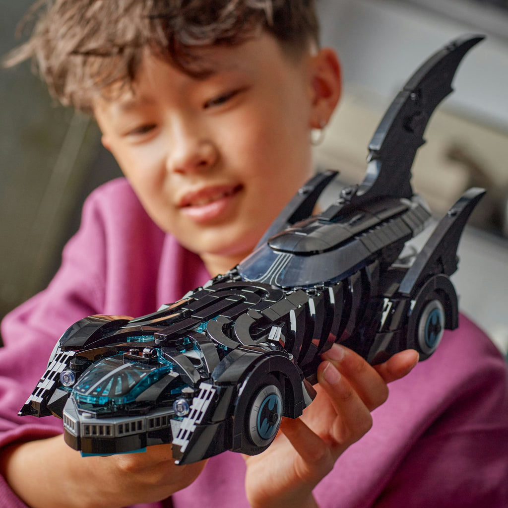 LEGO® DC Batman™: Batman Forever™ Batmobile™ - Đồ Chơi Lắp Ráp Xe Batmobile Sưu Tầm - LEGO 76304 - Hình ảnh bổ sung 6