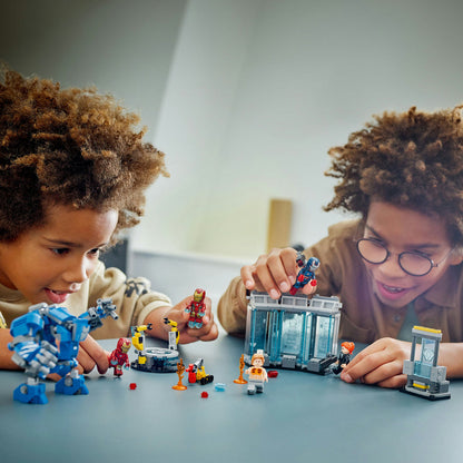 LEGO® Marvel Iron Mans Laboratory: Hall of Armor - Đồ Chơi Lắp Ráp Phòng Thí Nghiệm Iron Man - LEGO 76315 - Góc nhìn khác 3