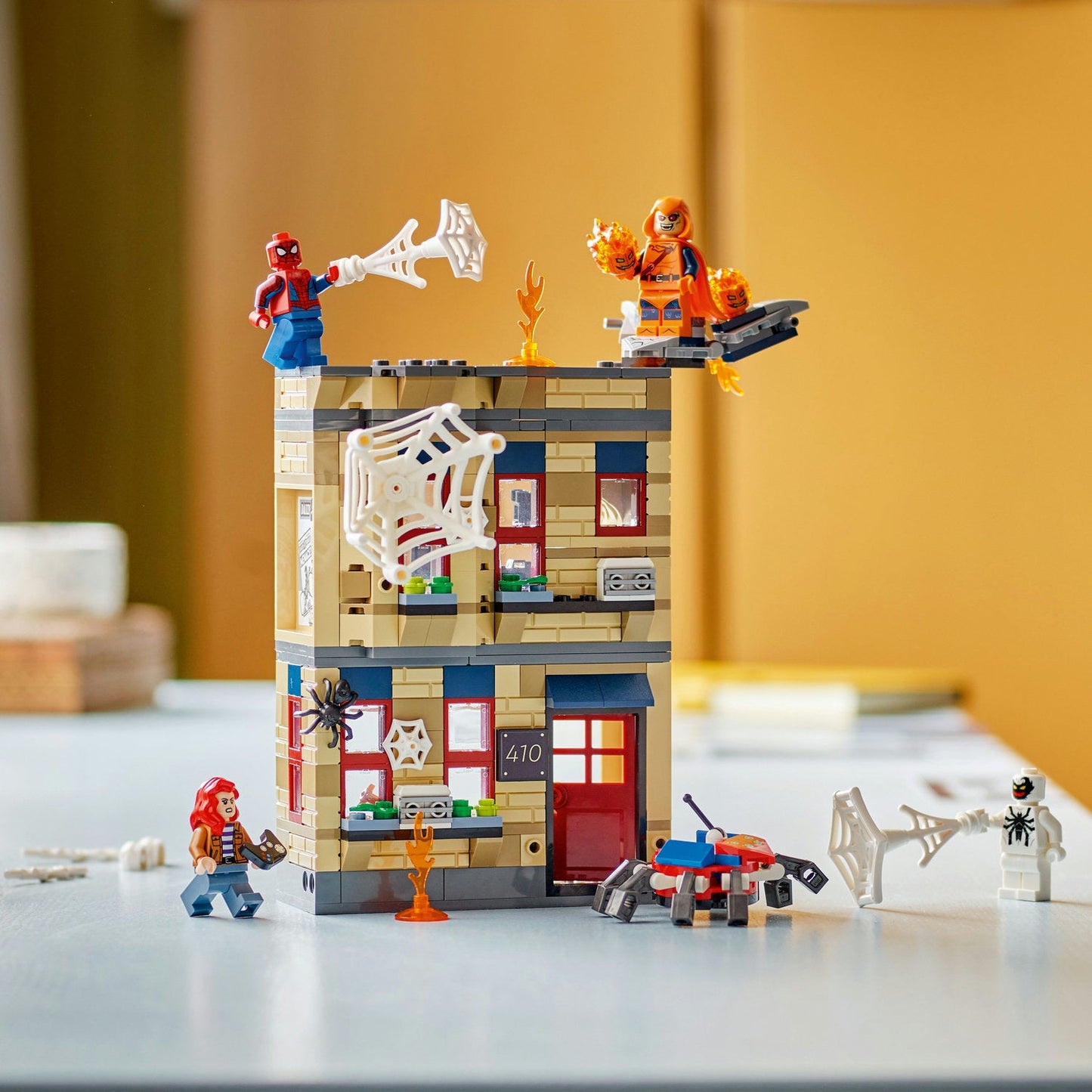 LEGO® Marvel Peter Parker’s Apartment - Đồ Chơi Lắp Ráp Căn Hộ Của Spider-Man - LEGO 76317 - Hình ảnh bổ sung 5