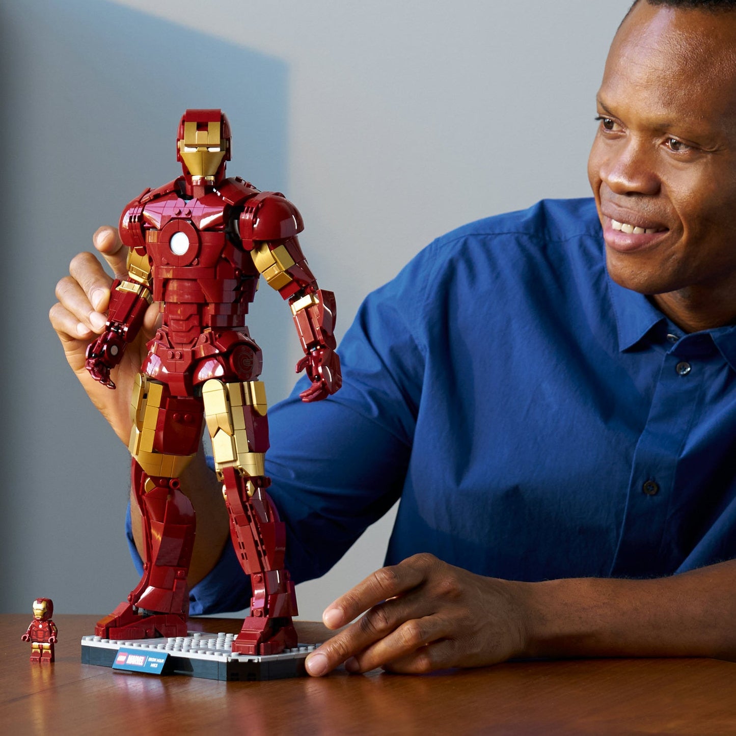 LEGO® Marvel Iron Man Mark 3 Collectors’ Edition - Mô Hình Lắp Ráp Siêu Anh Hùng - LEGO 76344 - Góc nhìn khác 3
