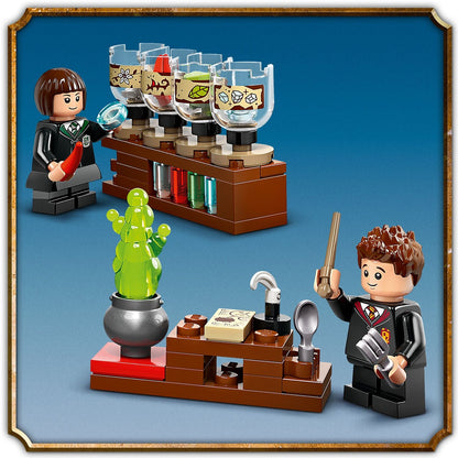 LEGO® Harry Potter™ Hogwarts™ Castle: Potions Class - Đồ Chơi Lắp Ráp Lớp Học Độc Dược LEGO 76431 - Hình ảnh bổ sung 6