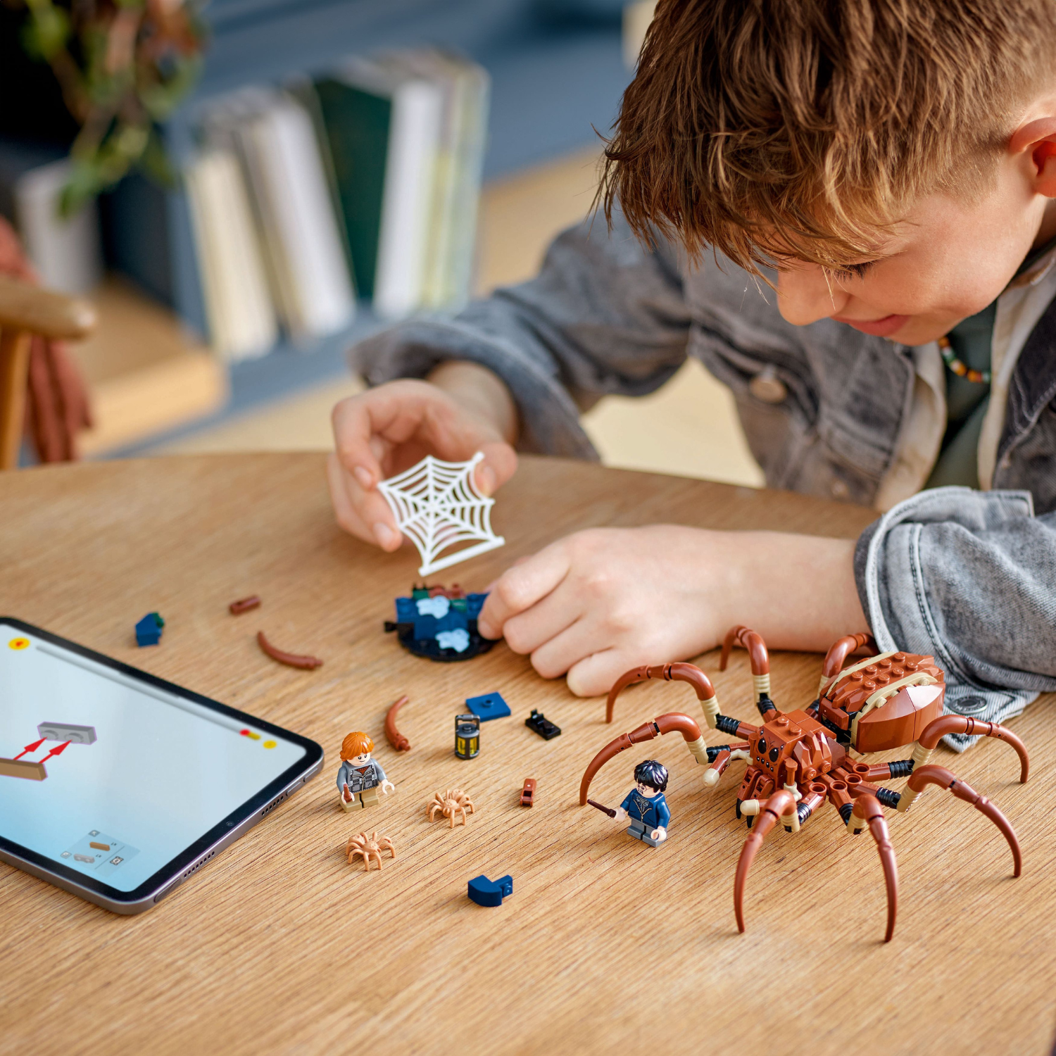 LEGO® Harry Potter™ Aragog in the Forbidden Forest™ - Đồ chơi lắp ráp Nhện Aragog 76434 - LEGO - Góc nhìn khác 3