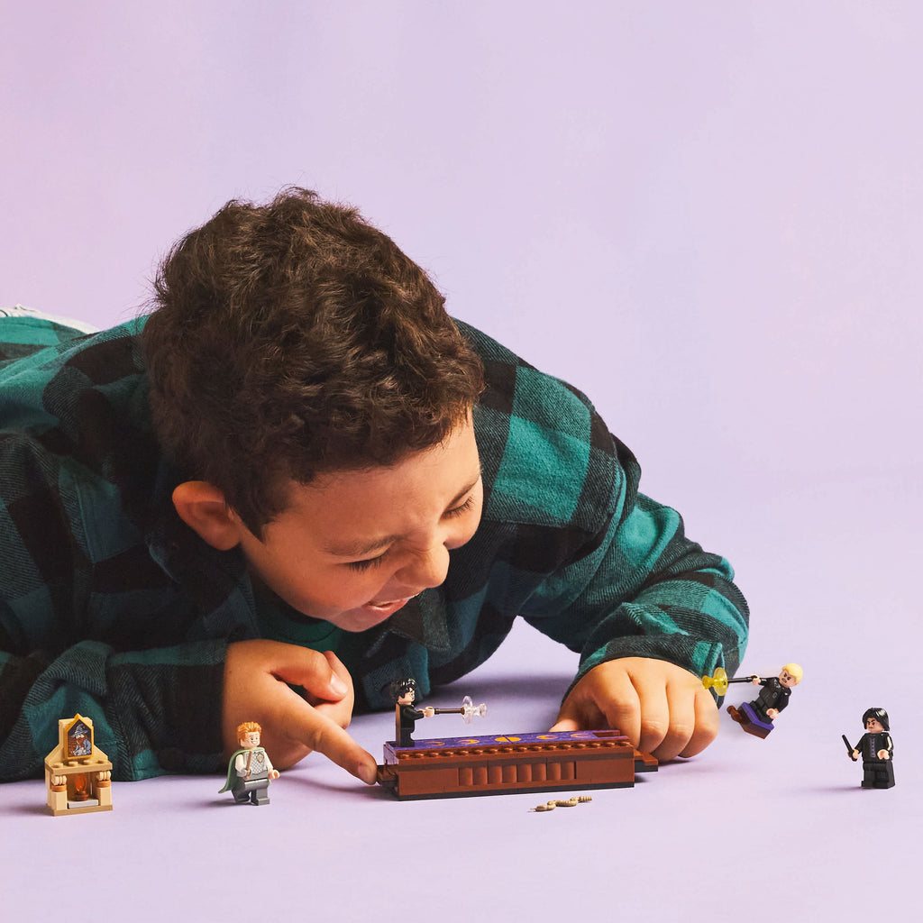 LEGO® Harry Potter™ Hogwarts™ Castle: Dueling Club - Đồ Chơi Lắp Ráp Lâu Đài Hogwarts LEGO 76441 - Góc nhìn khác 3