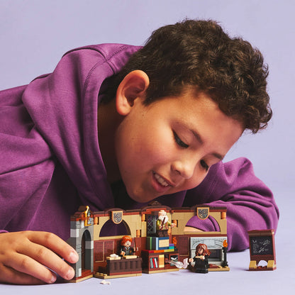 LEGO® Harry Potter™ Hogwarts™ Castle: Charms Class - Bộ Lắp Ráp Lớp Học Bùa Chú #76442 - LEGO Chính Hãng - Góc nhìn khác 3
