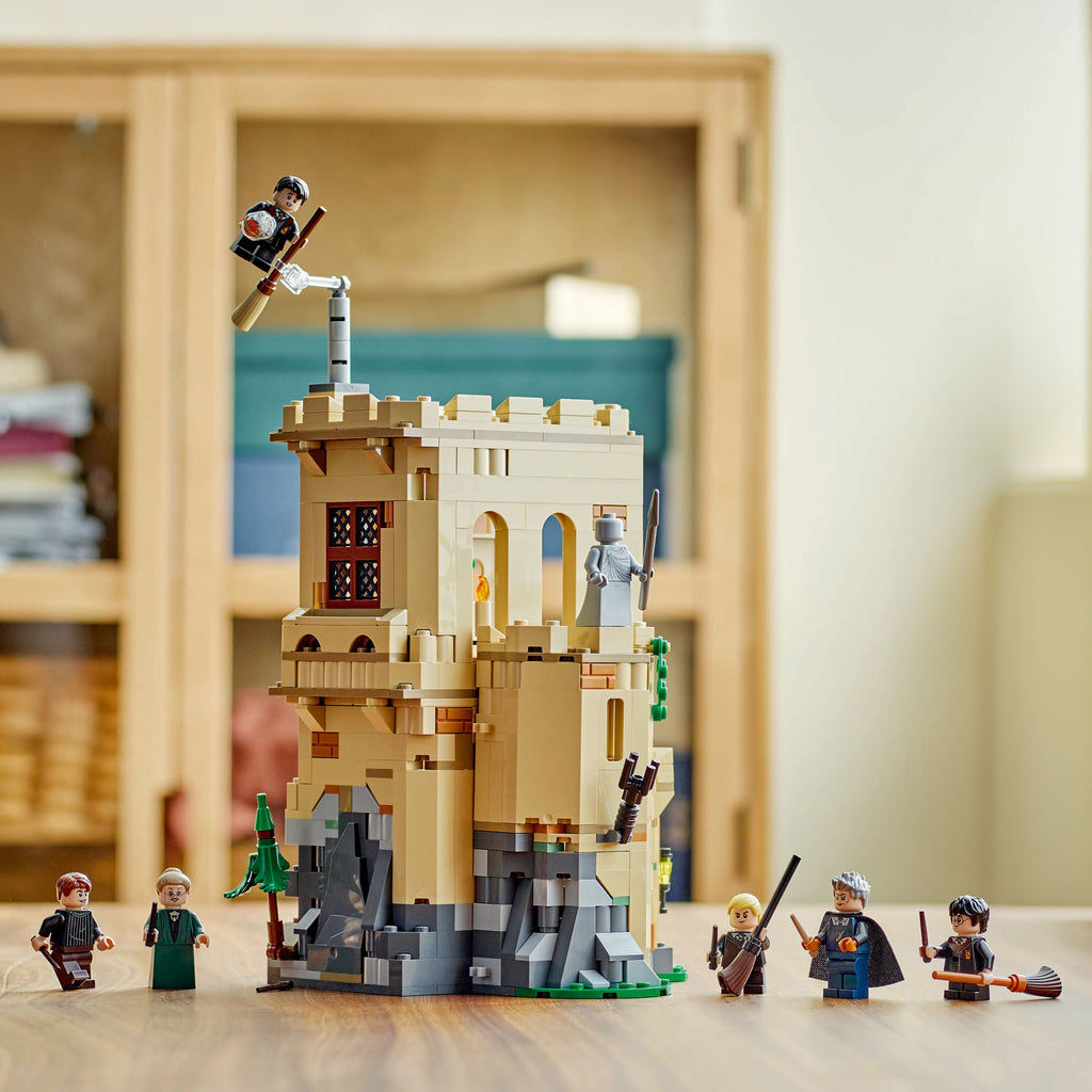LEGO® Harry Potter™ Hogwarts™ Castle: Flying Lessons - Bộ Đồ Chơi Lắp Ráp Lâu Đài Hogwarts: Bài Học Bay (76447) - LEGO - Hình ảnh bổ sung 5