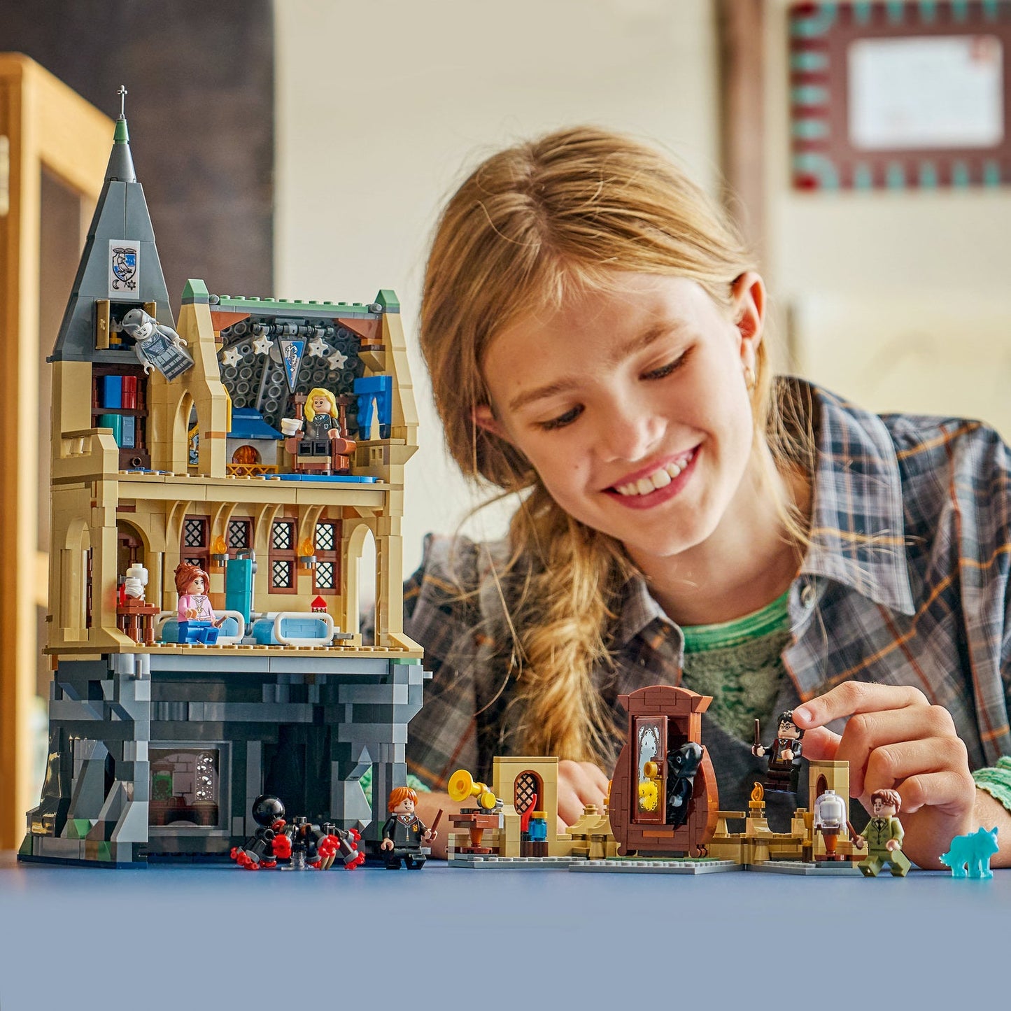 LEGO® Harry Potter™ Hogwarts™ Castle: Hospital Wing - Lâu Đài Hogwarts: Bệnh Thất - LEGO 76463 - Góc nhìn khác 3