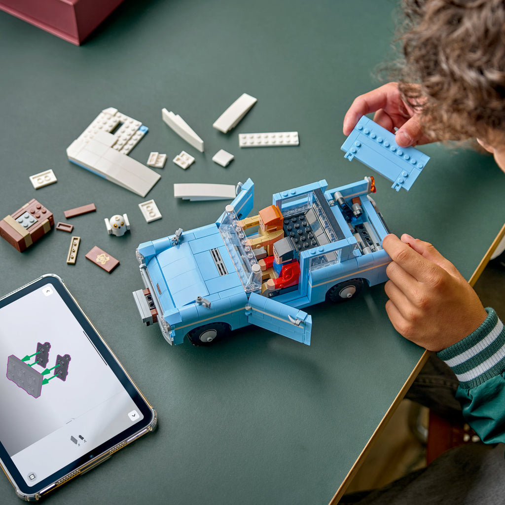 LEGO® Harry Potter™ Enchanted Flying Ford Anglia™ - Mô hình Xe Ford Anglia Biết Bay - LEGO 76470 - Hình ảnh bổ sung 4
