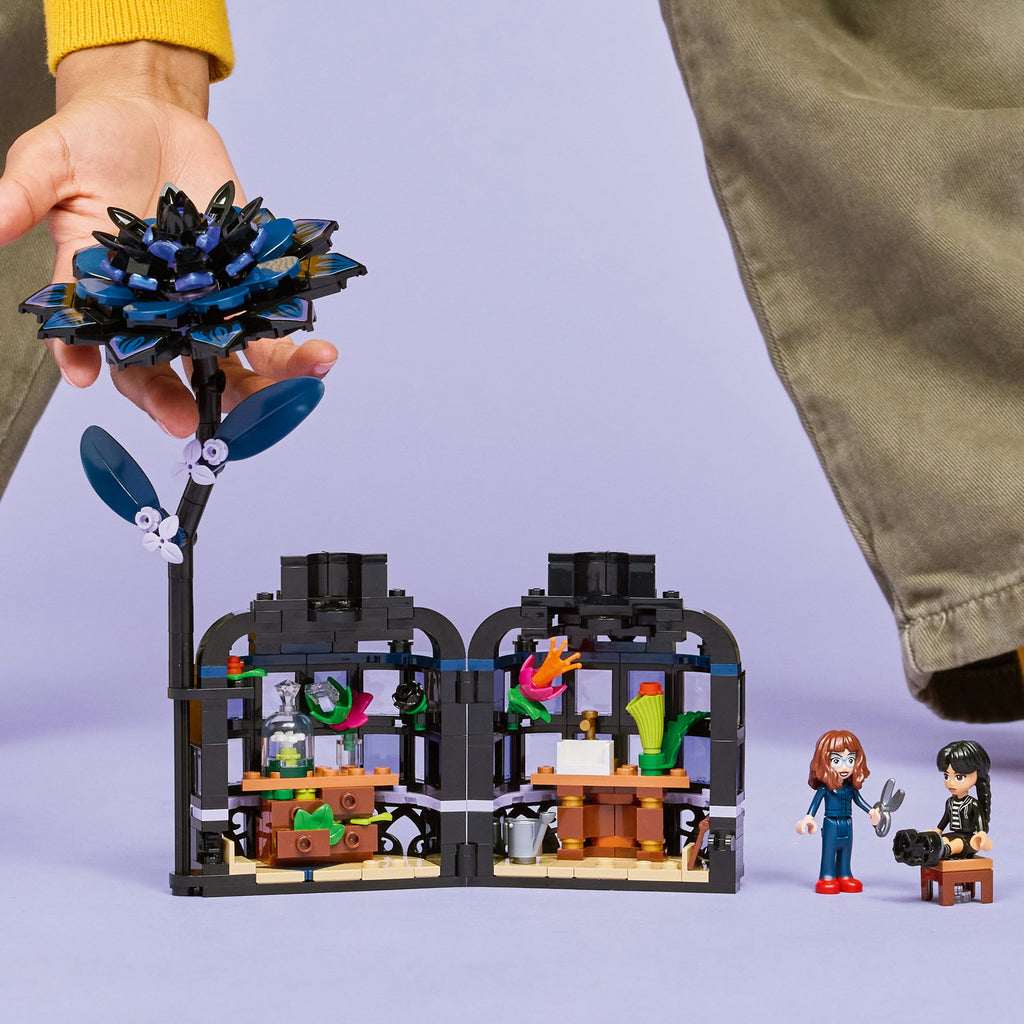 LEGO® Wednesday Black Dahlia Flower - Mô Hình Lắp Ráp Hoa Thược Dược Đen 76784 - Hình ảnh bổ sung 4