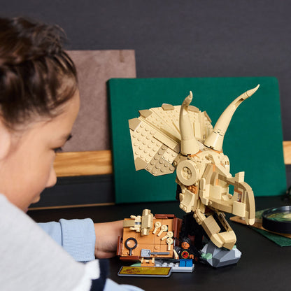 LEGO® Jurassic World™ Dinosaur Fossils: Triceratops Skull - Bộ Lắp Ráp Hộp Sọ Khủng Long - LEGO 76969 - Góc nhìn khác 3