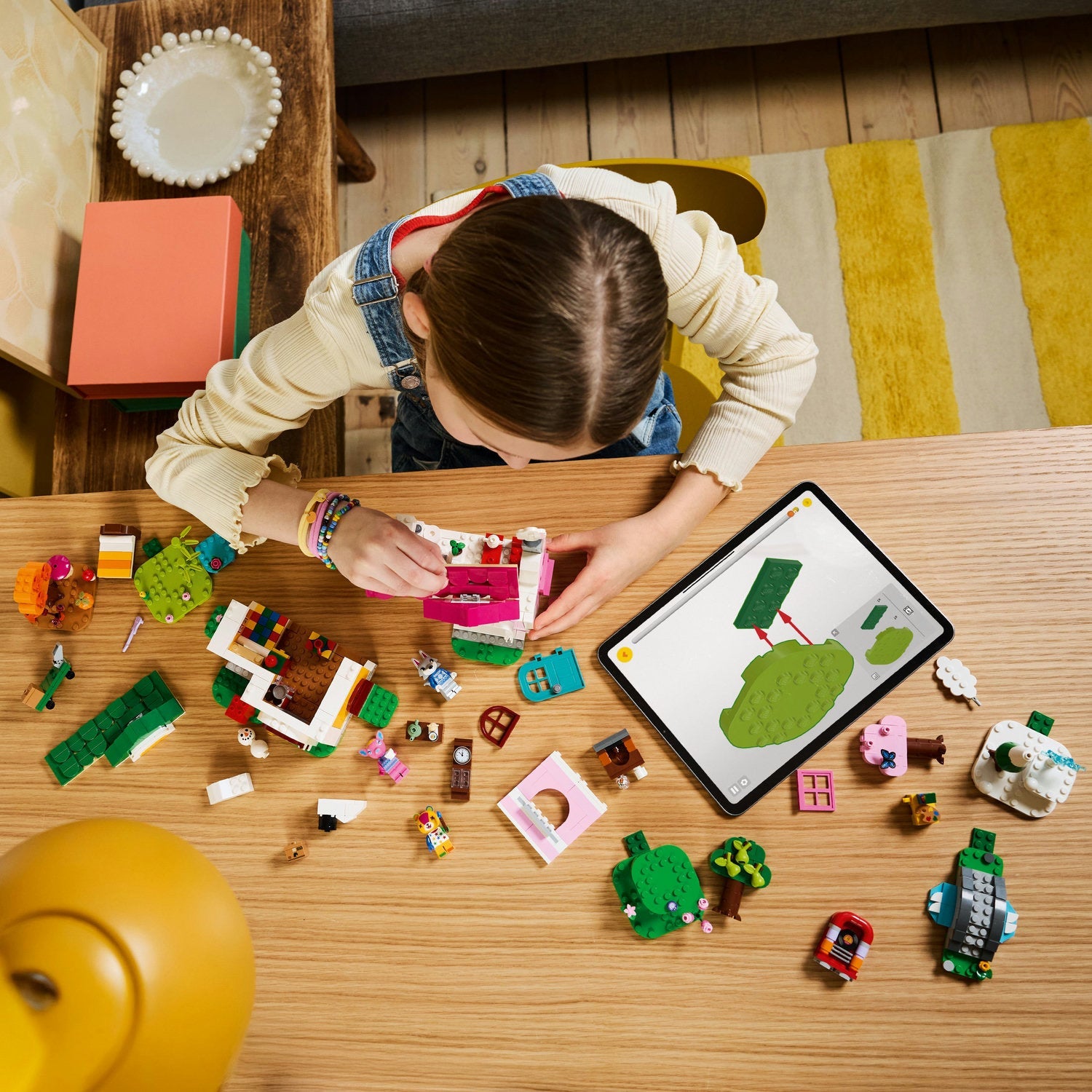 LEGO® Animal Crossing™ Creative Houses: Seasons of Fun (77057) - Bộ Đồ Chơi Lắp Ráp Ngôi Nhà Bốn Mùa - Hình ảnh bổ sung 4