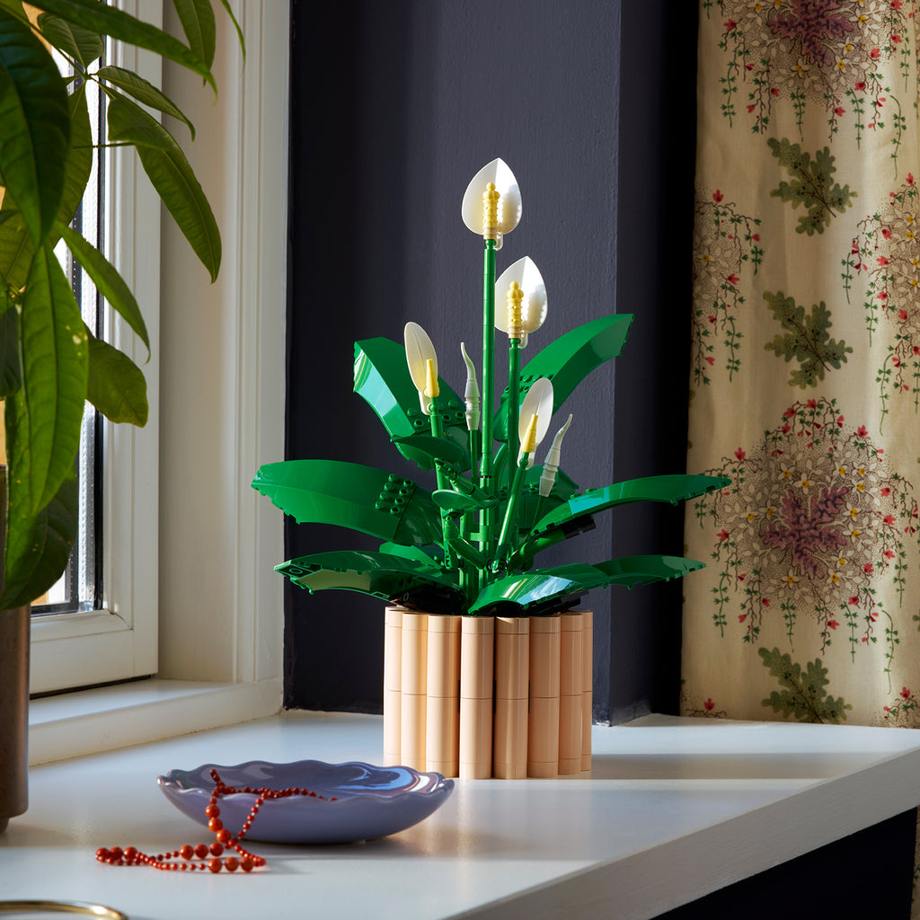 LEGO® Botanicals Peace Lily - Bộ Lắp Ráp Hoa Lan Ý Trang Trí - LEGO 11504