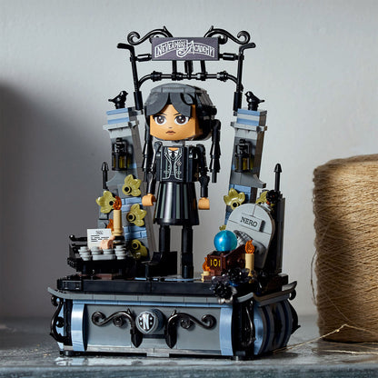 LEGO® Wednesday: Wednesday Addams Figure - Mô hình lắp ráp LEGO 76780 - Góc nhìn khác 3