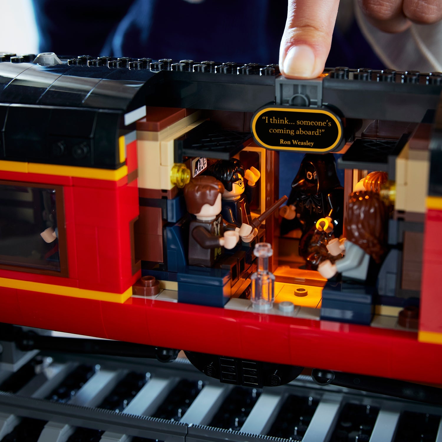 LEGO® Harry Potter™ Hogwarts Express™ – Collectors' Edition - Mô Hình Xe Lửa Hơi Nước Bản Sưu Tầm - LEGO 76405 LEGO - ảnh 2 -