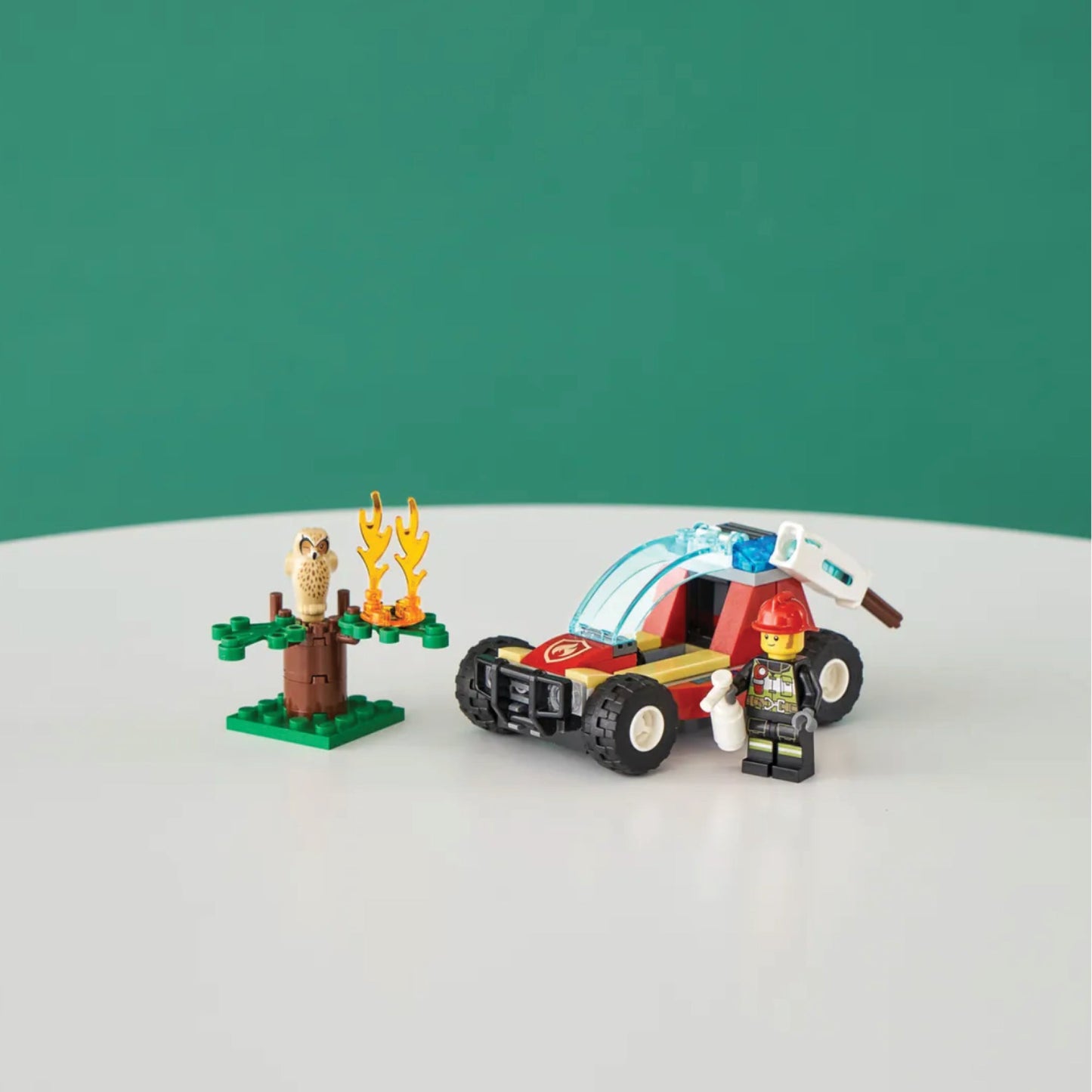 LEGO® City Forest Fire - Đồ Chơi Lắp Ráp Cứu Hỏa Rừng Rậm LEGO 60247 - Hình ảnh bổ sung 4