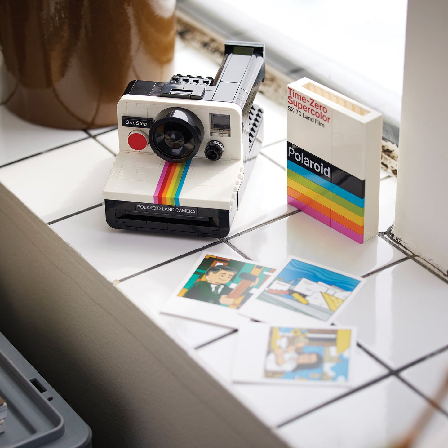 LEGO® Ideas Polaroid OneStep SX-70 Camera - Mô hình Máy ảnh Cổ điển - LEGO 21345