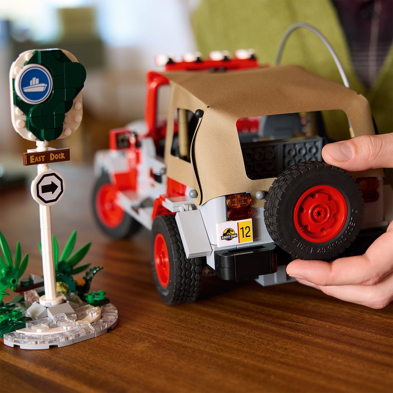 LEGO® Jurassic World: Jurassic Park Jeep® Wrangler