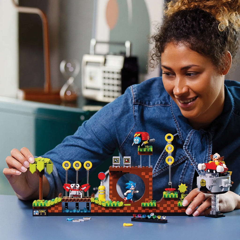LEGO® Ideas Sonic the Hedgehog™ – Green Hill Zone Đồ chơi lắp ráp mô hình LEGO 21331 - Góc nhìn khác 3