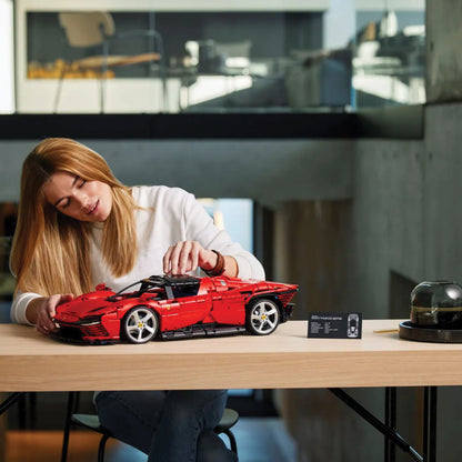 LEGO® Technic Ferrari Daytona SP3 - Mô hình Siêu xe Lắp ráp LEGO 42143 - Góc nhìn khác 3