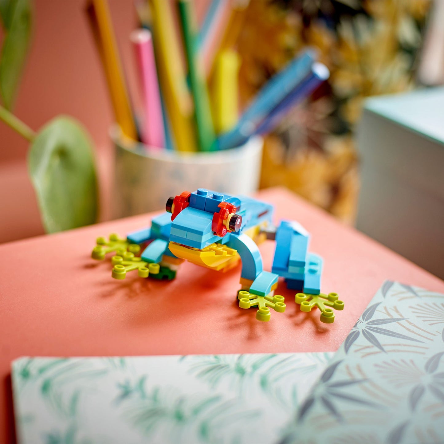 LEGO® Creator 3-in-1 Exotic Parrot Lắp Ráp Vẹt Nhiệt Đới LEGO 31136 - Hình ảnh bổ sung 8