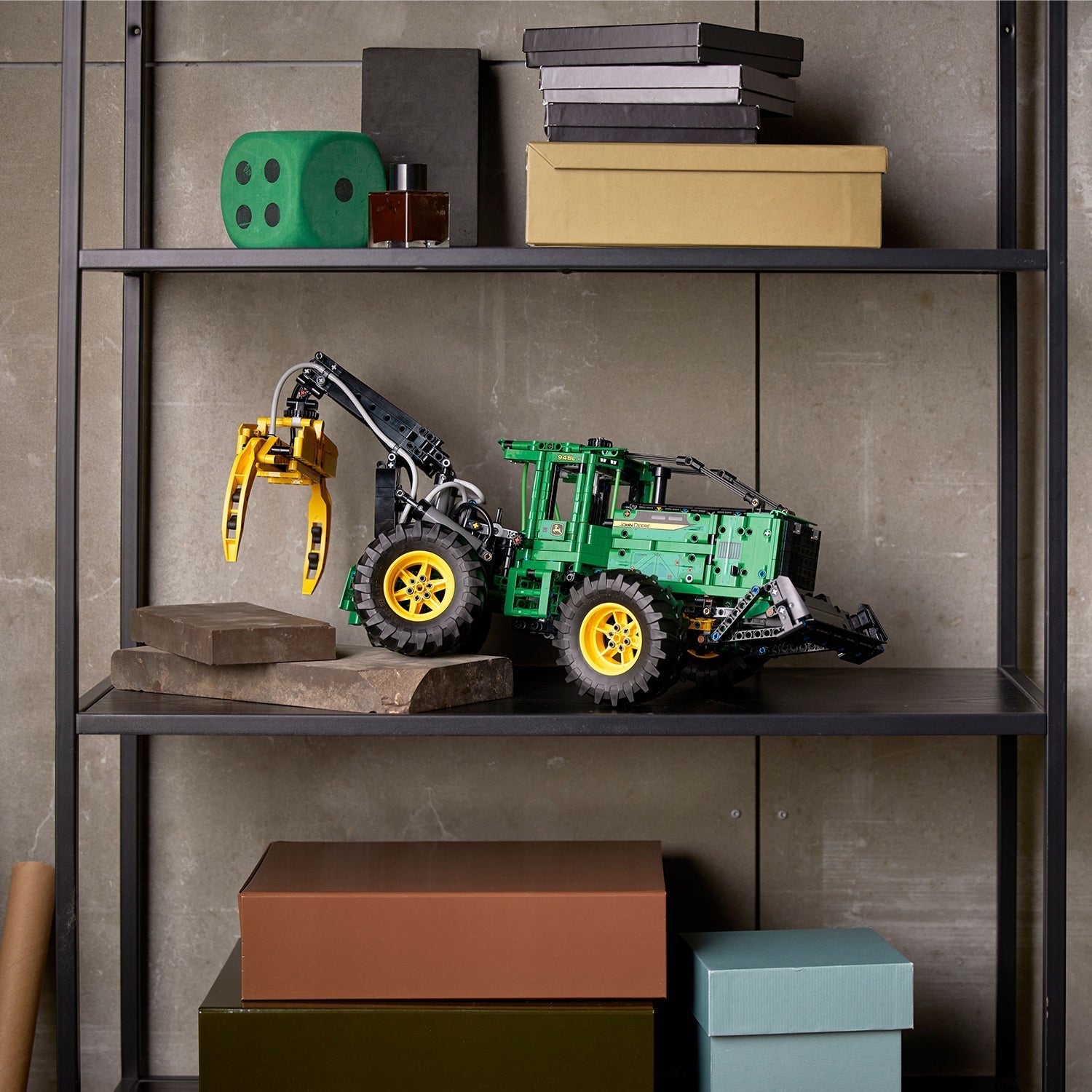 LEGO® Technic™ John Deere 948L-II Skidder - Mô Hình Xe Kéo Gỗ Kỹ Thuật LEGO 42157 - Hình ảnh bổ sung 8